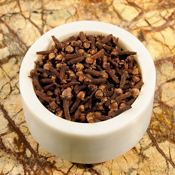 Cloves